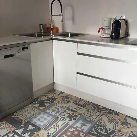 Apartamento Con Piscina Apartment *